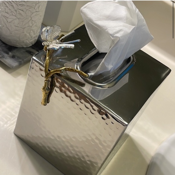 Delightful Butterfly Ginkgo Tissue Box Cover metal textures in solid bro… - Picture 4 of 12